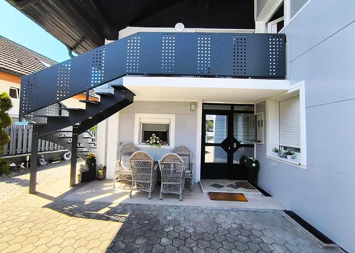 Jo-Ma Apartma - Safe Parking